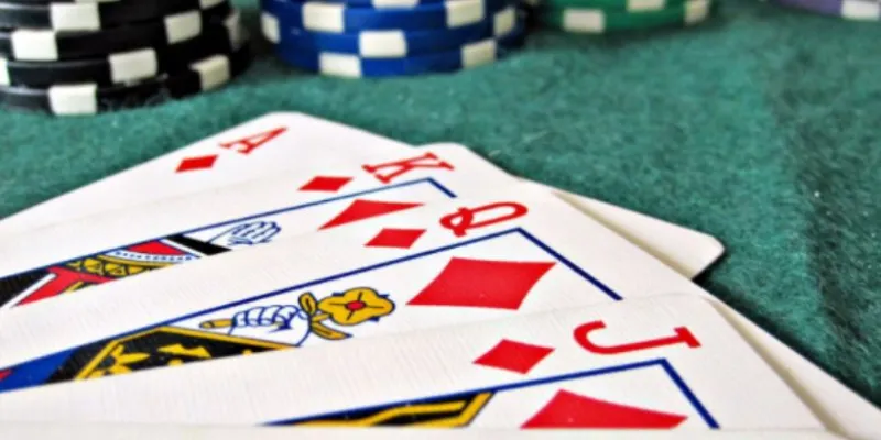 Thông tin nổi bật về trò chơi xì tố 7 cây