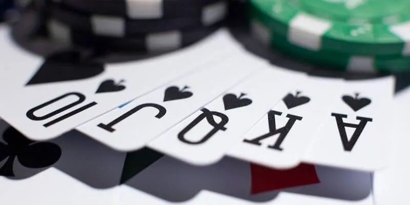 Một số lưu ý khi đặt cược xì tố 7 cây và quản lý vốn