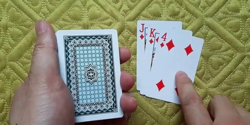 Khám phá phương pháp nhận biết lá bài từ mặt sau