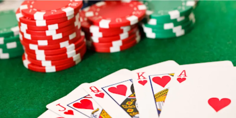 Nắm rõ các thứ hạng tay bài poker từ cao đến thấp