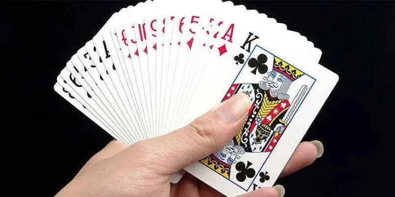 Luật chơi Tiến Lên cơ bản gồm những gì?